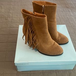 Jacell boot with fringe